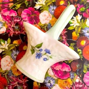 Crown Staffordshire England Wild Flower little woven basket trinket bone China